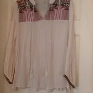 ENTRO, GORGEOUS EMBROIDERY WITH TASSELS